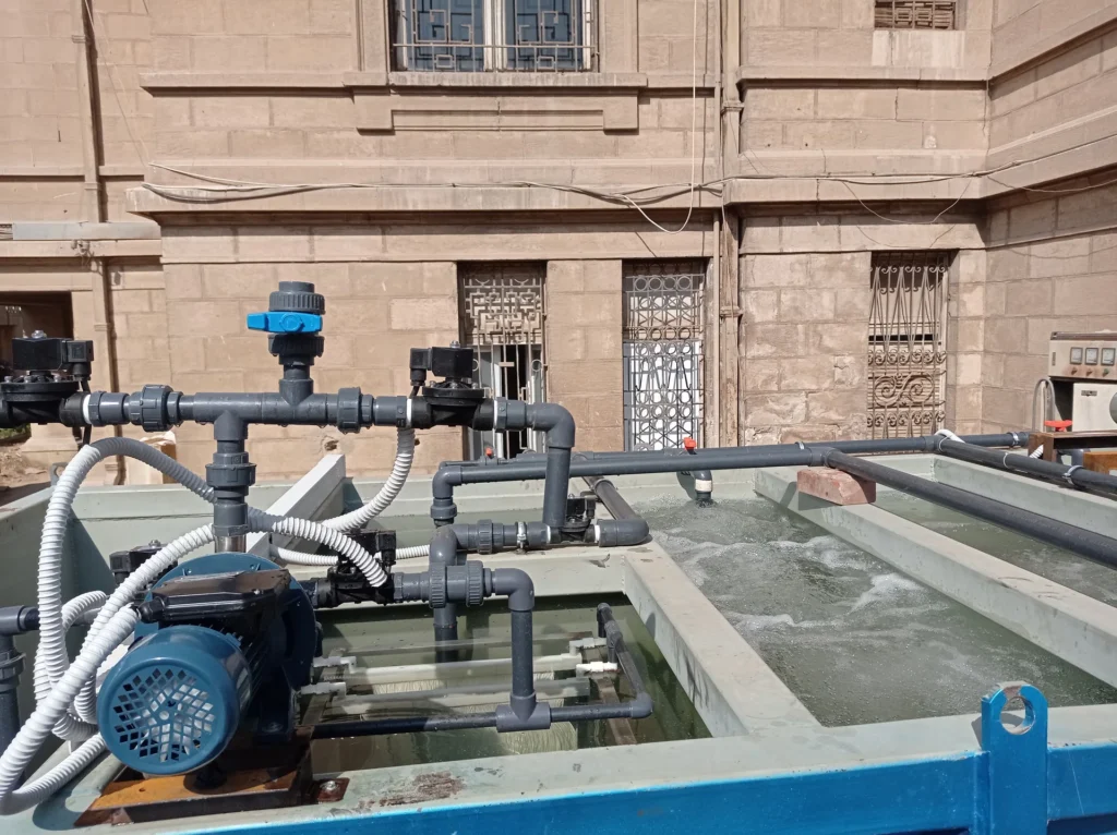 معدات وخطوط تشغيل محطة معالجة الصرف الصناعي رقم 25